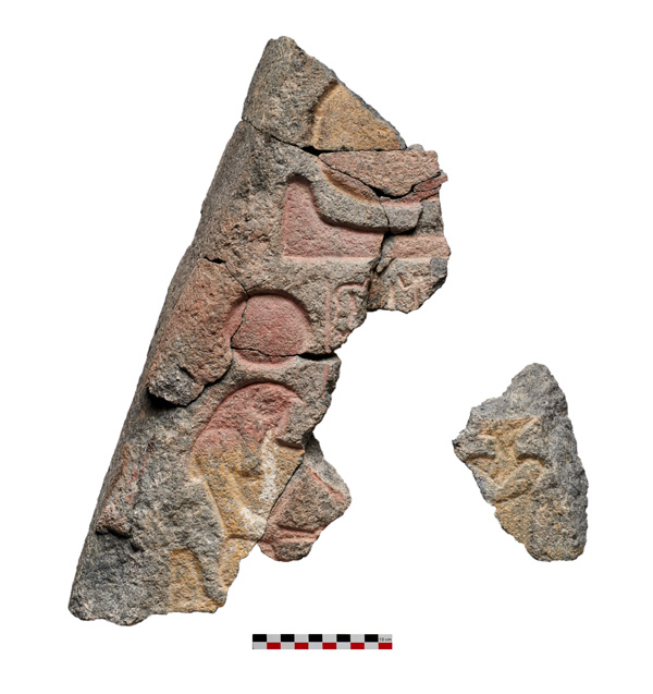 Pyramidion en grano-diorite qui coiffait à l'origine la pyramide de brique crue