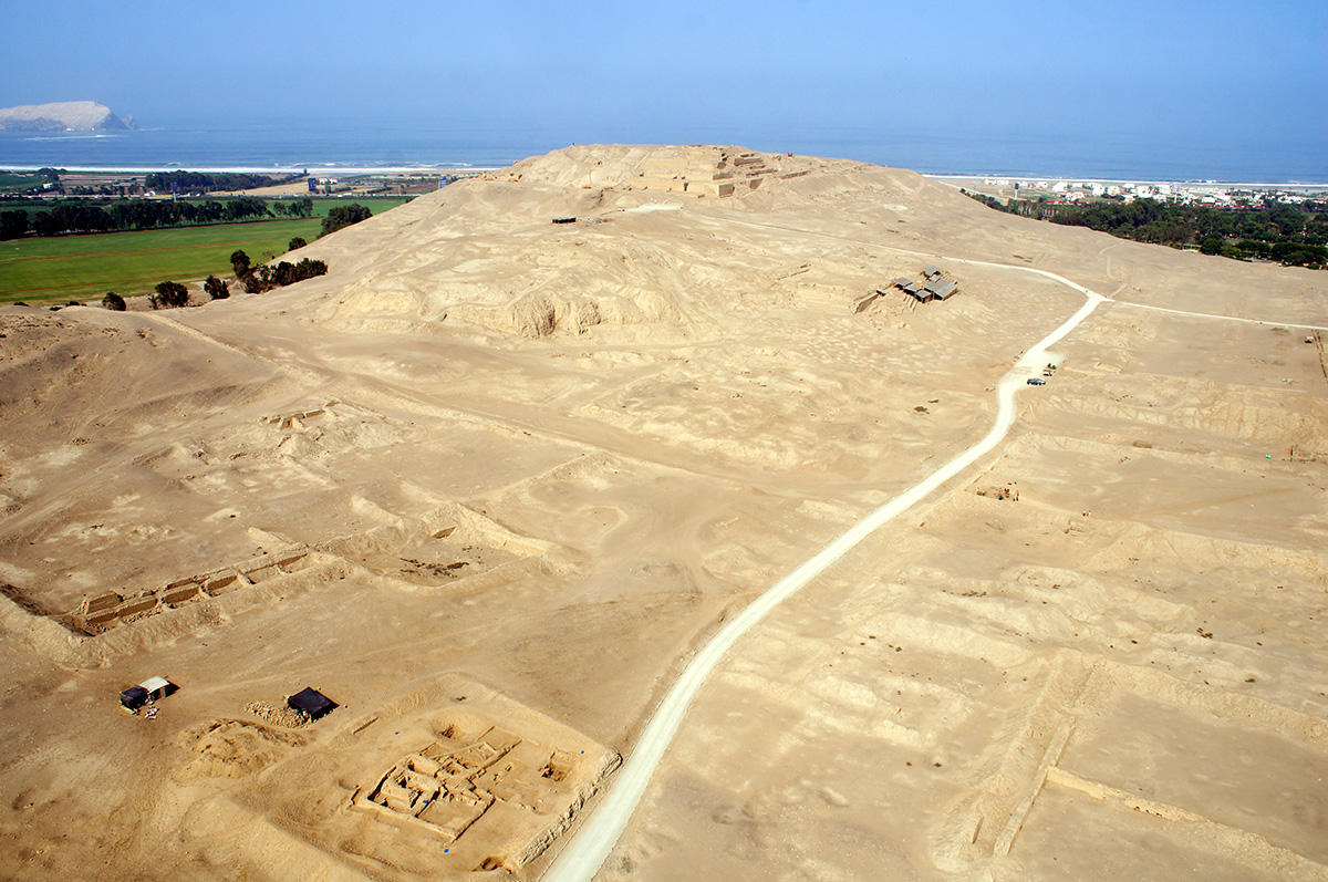 Vue partielle du site avec fouilles